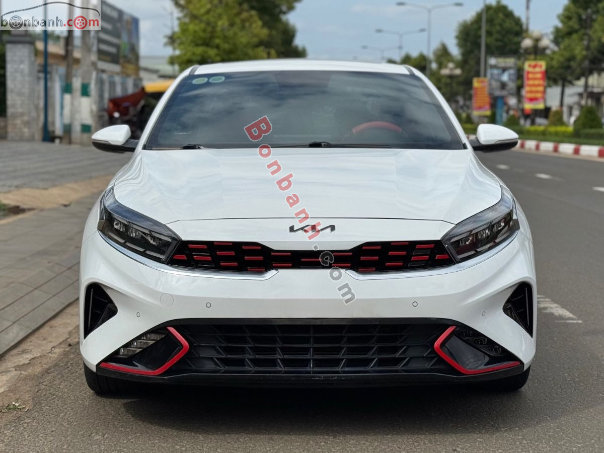 Kia K3 Premium 1.6 AT