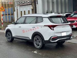 Xe Kia Carens 1.5G Luxury 2024